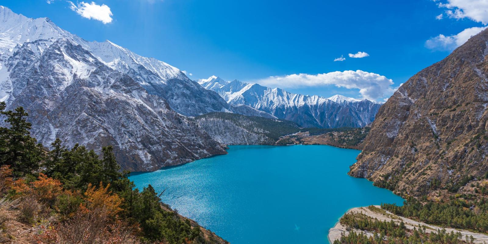 Stunning Shy Phoksundo Lake view with tranquilization Himalayas