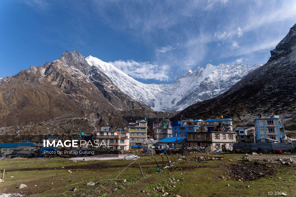 Kyanjin Gompa village below snow-capped peaks in Langtang