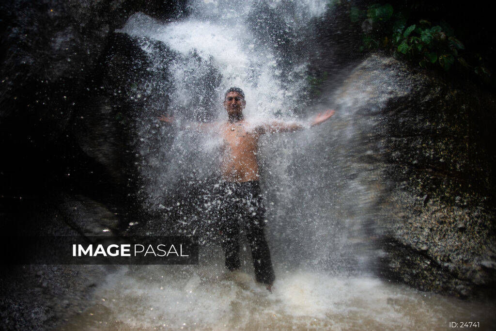 Jhor Waterfall - buy images of Nepal, stock photography Nepal