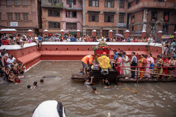 Kumbheshwar Temple during Janai Purnima
