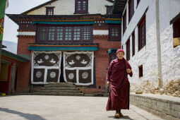 Buddhist nun, Thupten Choeling Monastery