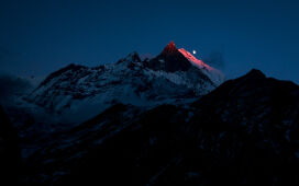 Machhapuchre and Moon, ABC Trek