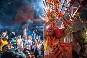 Tongue piercing festival, Thimi