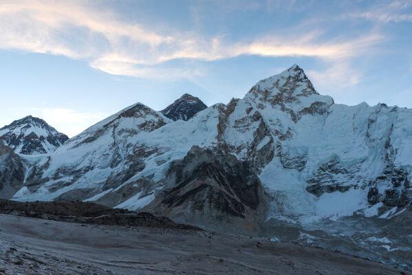 Pre-sunrise view in Mt Everest