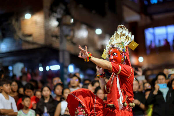 Daangi deity performing during Layaku Bhaila