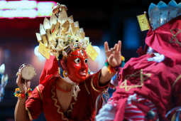 Daangi deity performing during Layaku Bhaila