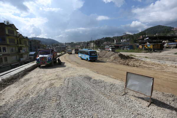 Minister Kulman Ghising Inspects Suryabinayak–Dhulikhel Road Construction Works (10)