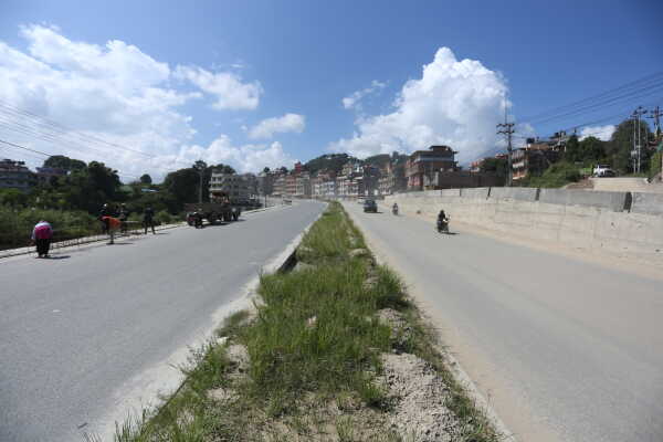 Minister Kulman Ghising Inspects Suryabinayak–Dhulikhel Road Construction Works