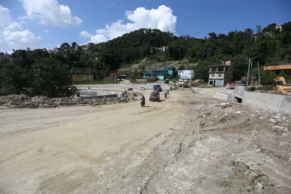 Minister Kulman Ghising Inspects Suryabinayak–Dhulikhel Road Construction Works (7)
