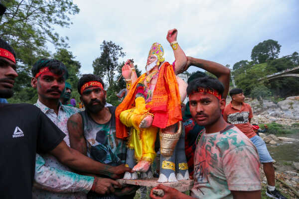 Vishwakarma Puja Concludes with Idol Immersion in Bagmati River, Kathmandu