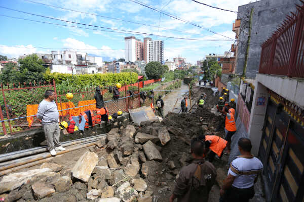Road Repair Begins After Manumati River Flood Damages Area Near Kohinoor Housing, Kathmandu (7)