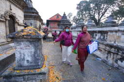 Balachaturdashi Ritual at Pashupatinath Devotees Offer Shatbij in Honor of Ancestors