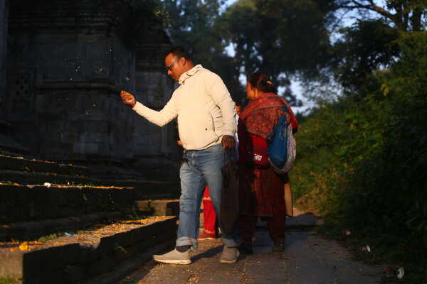 Balachaturdashi Ritual at Pashupatinath Devotees Offer Shatbij in Honor of Ancestors