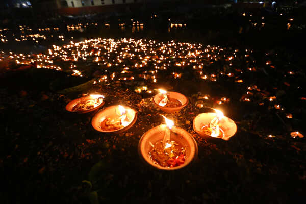 Balachaturdashi Ritual at Pashupatinath Devotees Offer Shatbij in Honor of Ancestors