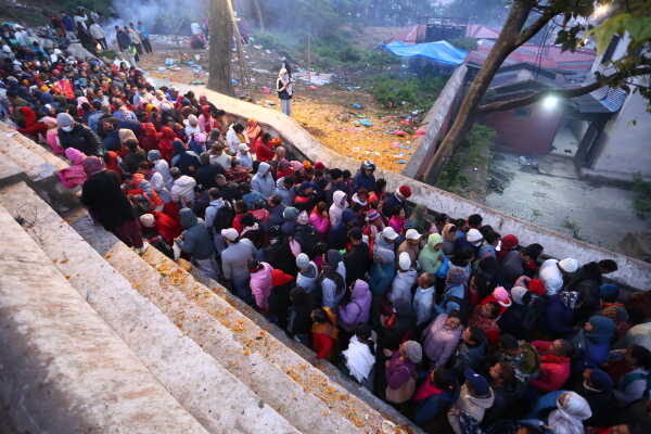 Balachaturdashi Ritual at Pashupatinath Devotees Offer Shatbij in Honor of Ancestors