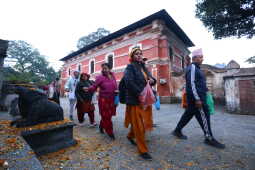 Balachaturdashi Ritual at Pashupatinath Devotees Offer Shatbij in Honor of Ancestors