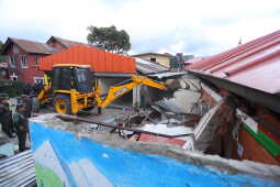 Kathmandu Metropolitan City Demolishes Illegal Structures in Thapathali Heritage Area (10)