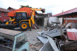 Kathmandu Metropolitan City Demolishes Illegal Structures in Thapathali Heritage Area (11)