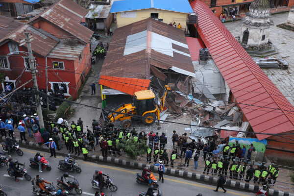 Kathmandu Metropolitan City Demolishes Illegal Structures in Thapathali Heritage Area (13)