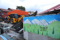 Kathmandu Metropolitan City Demolishes Illegal Structures in Thapathali Heritage Area (8)