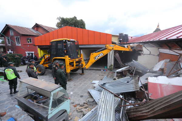 Kathmandu Metropolitan City Demolishes Illegal Structures in Thapathali Heritage Area (9)