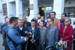 Nepali Communist Party Leaders Reach Election Commission for Party Registration