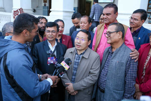 Nepali Communist Party Leaders Reach Election Commission for Party Registration