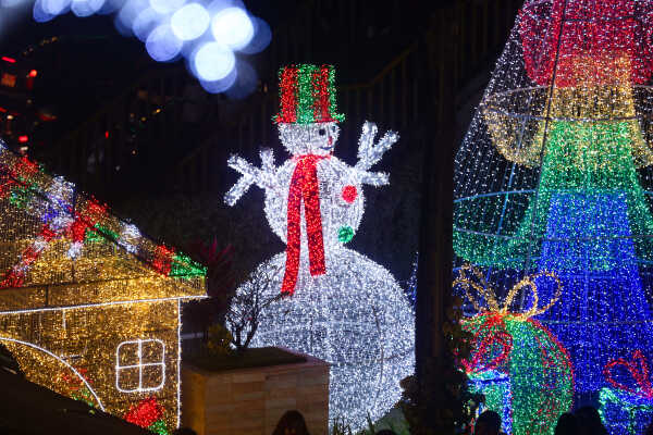 Christmas Eve Brings Festive Rush Across Kathmandu Valley Malls
