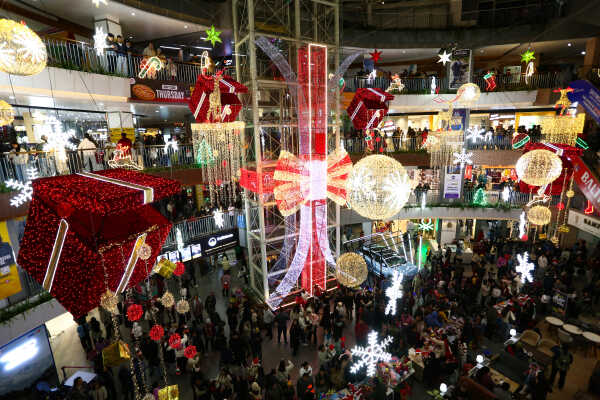 Christmas Eve Brings Festive Rush Across Kathmandu Valley Malls