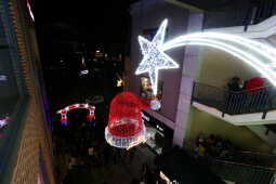 Christmas Eve Brings Festive Rush Across Kathmandu Valley Malls (8)