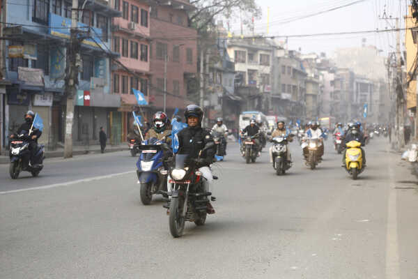 Balen hah and Rabi Lamichhane Launch Election Campaign from Pashupati