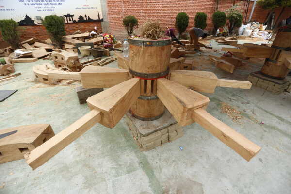 Daily Life in Nepal Reconstruction of Rato Machhindranath Chariot Wheel Underway
