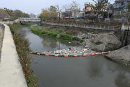 Trash Barriers Installed to Reduce River Pollution in Kathmandu