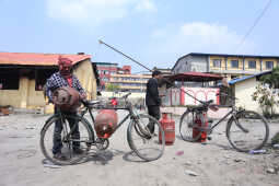 Cooking Gas Shortage Leads to Half-Cylinder Sales in Kathmandu