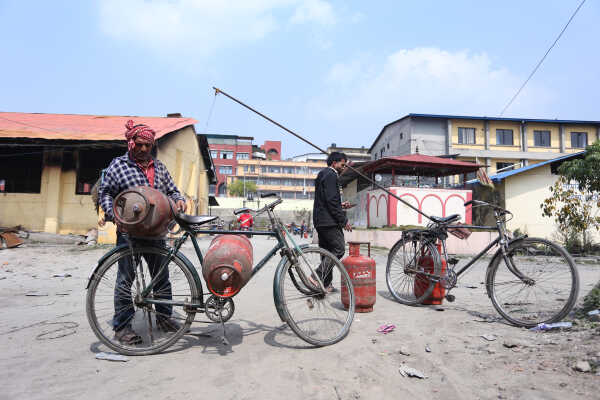 Cooking Gas Shortage Leads to Half-Cylinder Sales in Kathmandu