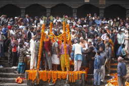 KP Sharma Oli Performs Last Rites of His Father Mohan Prasad Oli