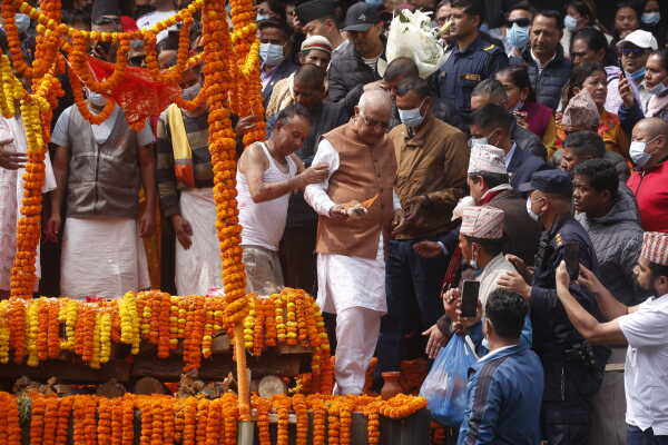 KP Sharma Oli Performs Last Rites of His Father Mohan Prasad Oli