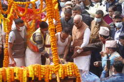 KP Sharma Oli Performs Last Rites of His Father Mohan Prasad Oli