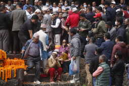 KP Sharma Oli Performs Last Rites of His Father Mohan Prasad Oli