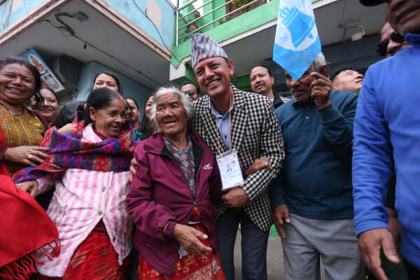 RSP Supporters Celebrate Outside Vote Counting Center in Kathmandu-8