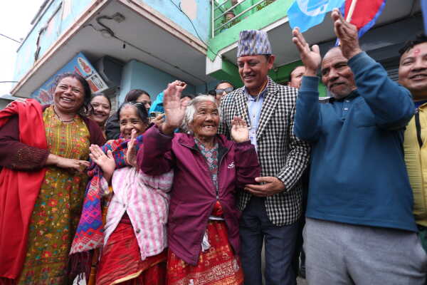 RSP Supporters Celebrate Outside Vote Counting Center in Kathmandu-8