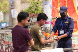 Voters Queue at Polling Station in Dhanusha During Nepal’s Election Day