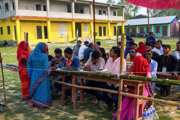 Voters Queue at Polling Station in Dhanusha During Nepal’s Election Day